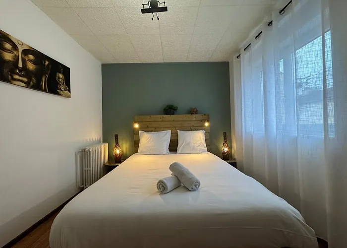 28 Rue Louis Bleriot 72700 Alonnes Nyaraló